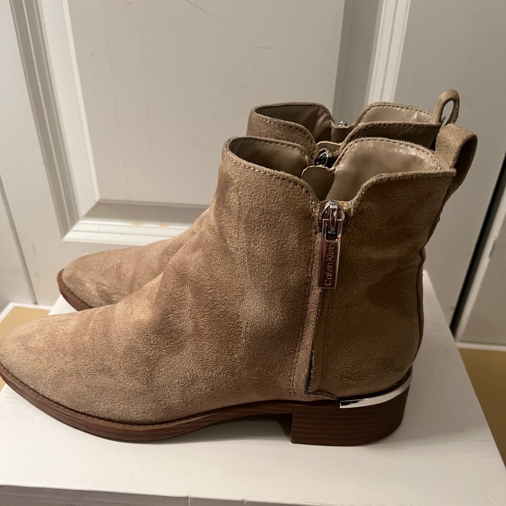 Calvin Klein Deniece Dark Natural Boot